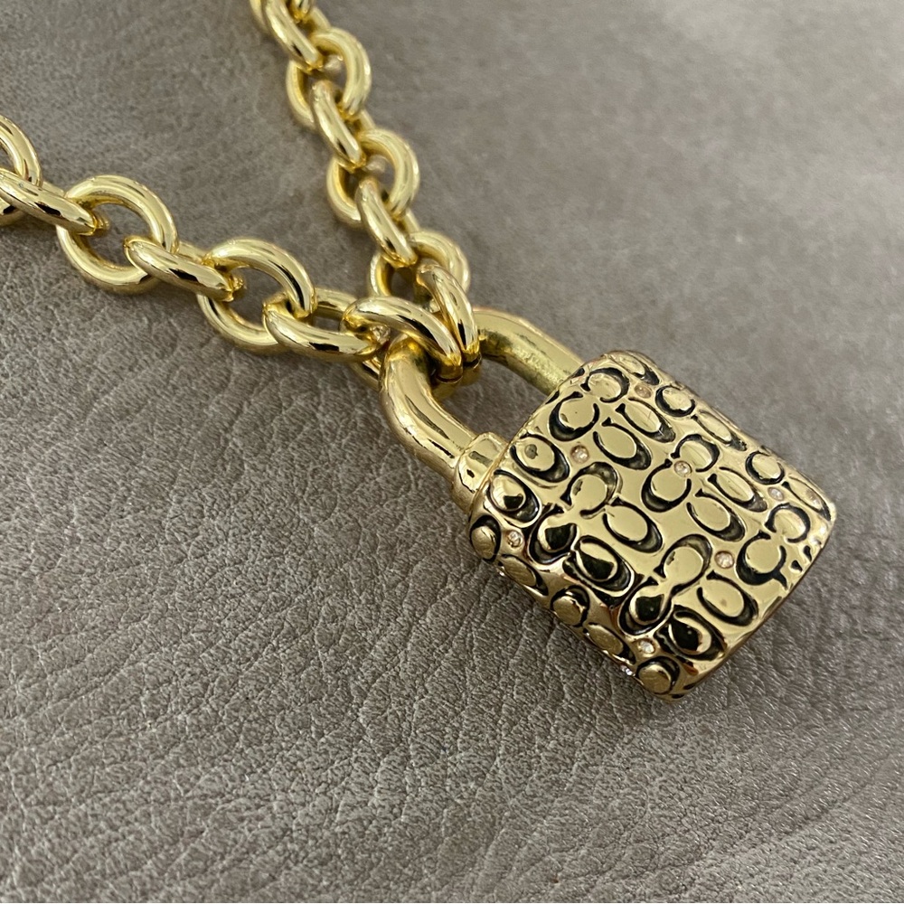 COACH Quilted Padlock Necklace Gold EUC! - Picture 5 of 6